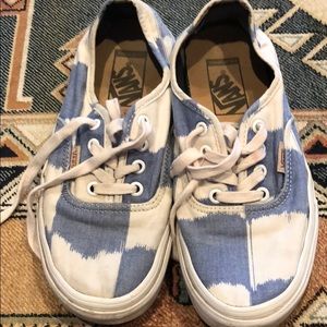 Vans Sneakers - super fun pattern!